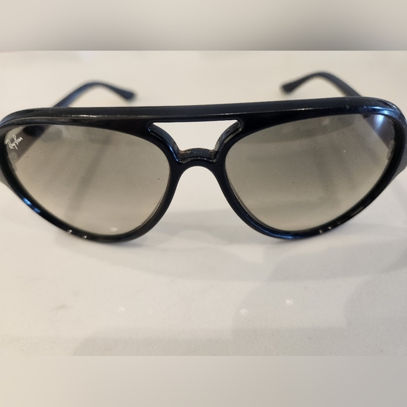 Ray-ban sunglasses - Picture 2 of 10
